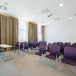 Comfort Centre Hotel