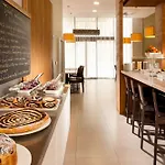 فندق Comfort Centre 3*