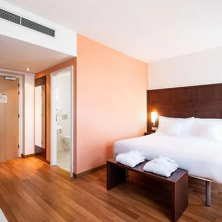 Comfort Centre Hotel 3*