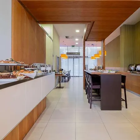 Comfort Centre Hotell 3*