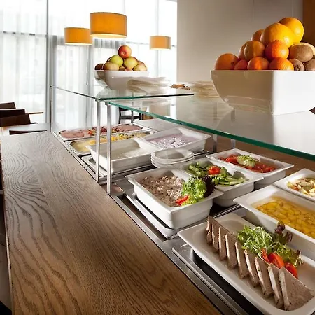 Hotel Comfort Centre 3*