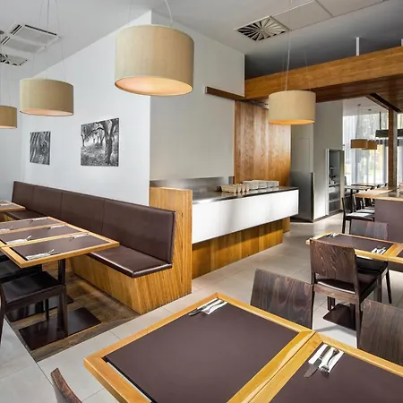 Comfort Centre Hotel 3*