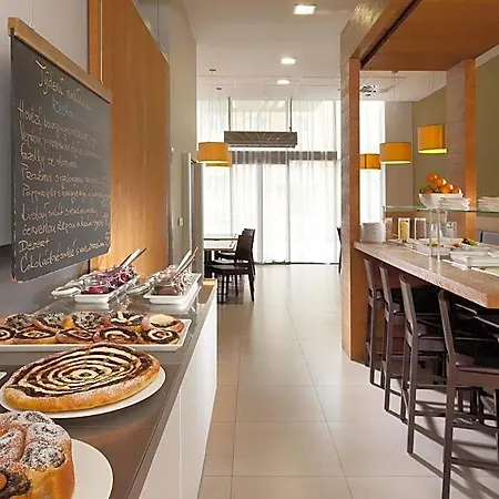 Comfort Centre Hotel 3*