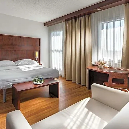 Hotel Comfort Centre 3*
