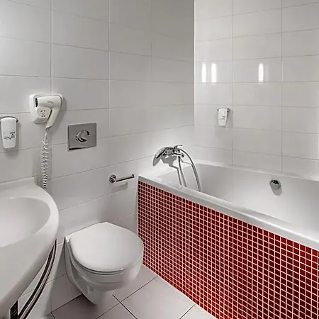 Comfort Centre Hotel 3*