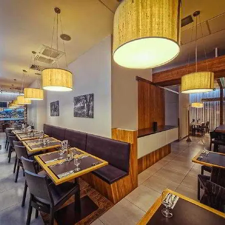 Comfort Centre Hotell 3*