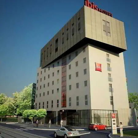 Comfort Centre Hotel