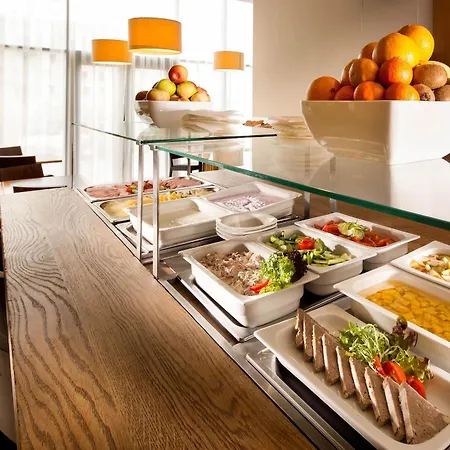 Comfort Centre Hotel 3*