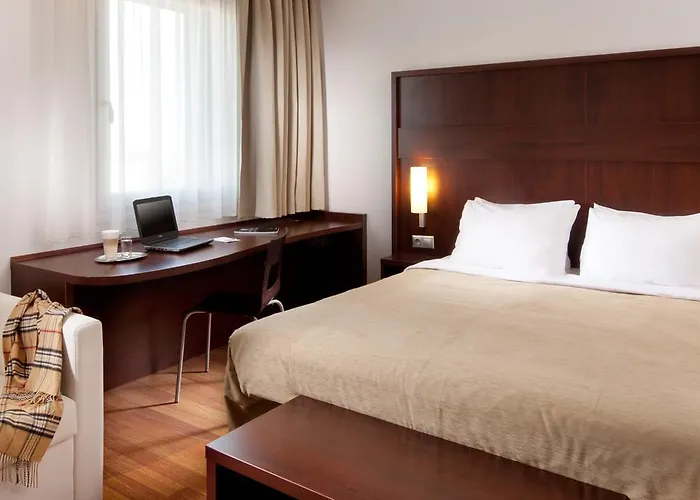 Comfort Centre Hotel