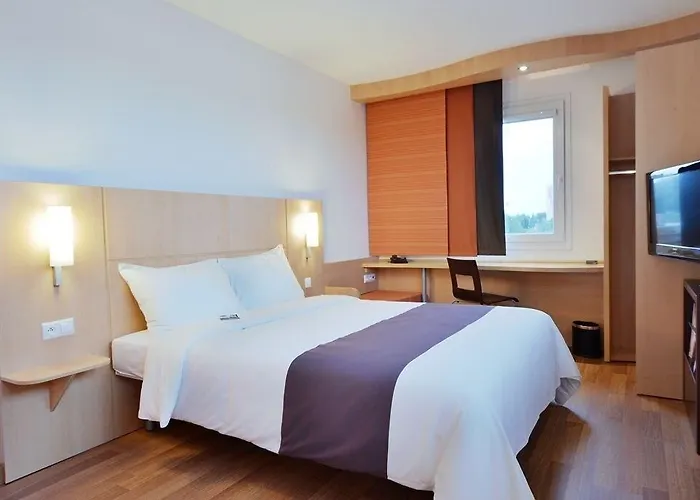 Comfort Centre Hotel 3*